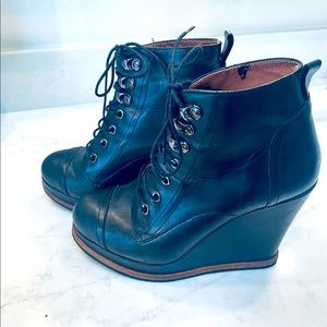 Black leather booties - Excellent condition